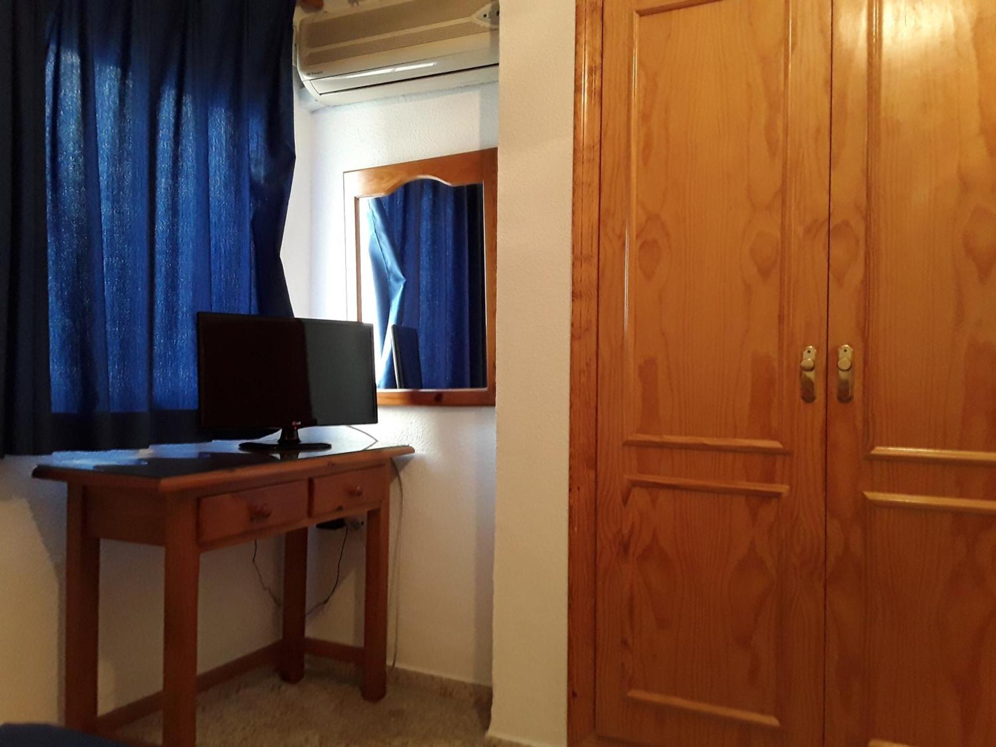Hostal Miguel Calahonda Luaran gambar